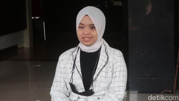Putri Ariani saat jumpa pers di SMK Negeri 2 Kasihan, Bantul atau yang kerap dikenal Sekolah Menengah Musik (SMM) Yogyakarta, Minggu (11/6/2023).