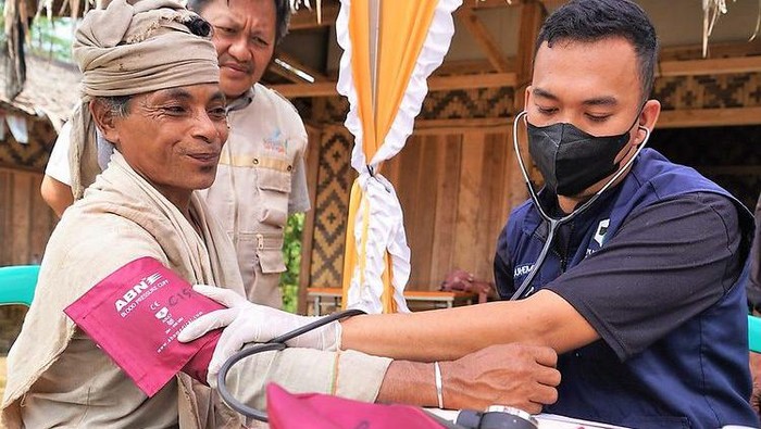 Ramai-ramai Warga Badui Mulai Mau Berobat Pakai BPJS