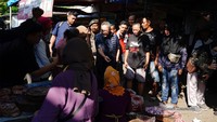 Mendag menyampaikan, menjelang Idul Adha, harga sejumlah barang kebutuhan pokok (bapok) di Semarang, Jawa Tengah terpantau turun. Pasokan-pasokannya bapok pun terpantau cukup.