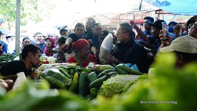 Zulhas Cek Harga Bapok Jelang Idul Adha
