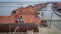 Penggunaan panel surya dapat menghemat biaya konsumsi listrik kampung tersebut hingga sekitar Rp2.500.000 per bulan, serta sebagai kampanye penggunaan energi terbarukan yang hemat dan ramah lingkungan sekaligus mencegah krisis iklim.  