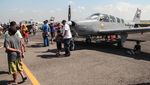 Antusias Warga Lihat Pameran Militer di Lanud Juanda Surabaya
