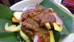 Asam Segar! 20 Rujak Buah Enak Ada di Sini