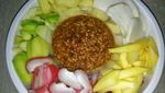 Asam Segar! 20 Rujak Buah Enak Ada di Sini