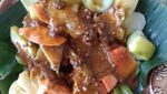 Asam Segar! 20 Rujak Buah Enak Ada di Sini