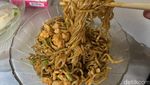 Ngumpet dalam Gang, Warung Bakmi Ayam Ini Sudah Eksis Sejak 1998
