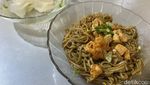 Ngumpet dalam Gang, Warung Bakmi Ayam Ini Sudah Eksis Sejak 1998