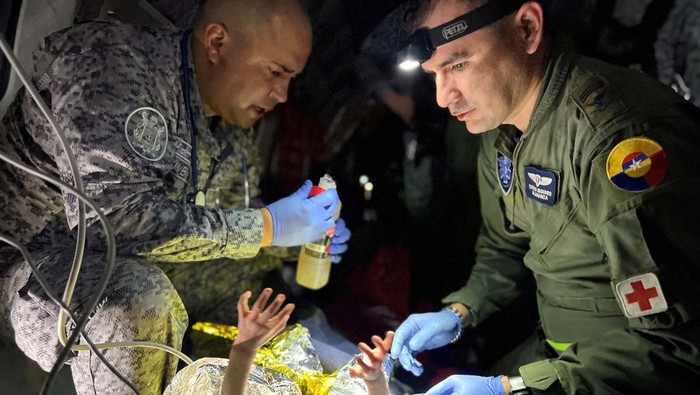 One of the child survivors of a Cessna 206 plane that crashed in thick jungle is seen at the central military hospital, in Bogota, June 10, 2023. Colombian Presidency/Handout via REUTERS  ATTENTION EDITORS - THIS IMAGE WAS PROVIDED BY A THIRD PARTY. MANDATORY CREDIT. NO RESALES. NO ARCHIVES