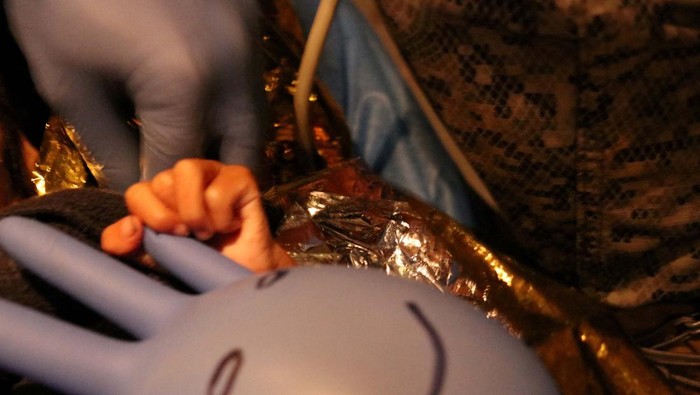 One of the child survivors of a Cessna 206 plane that crashed in thick jungle is seen at the central military hospital, in Bogota, June 10, 2023. Colombian Presidency/Handout via REUTERS  ATTENTION EDITORS - THIS IMAGE WAS PROVIDED BY A THIRD PARTY. MANDATORY CREDIT. NO RESALES. NO ARCHIVES