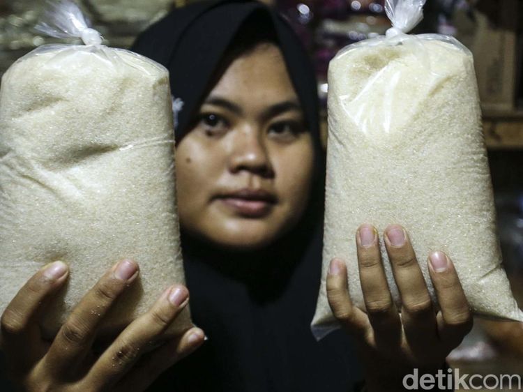Di Pasar Tradisional Harga Gula Merangkak Naik