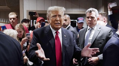 Donald Trump Hadapi 37 Dakwaan Terkait Dokumen Rahasia