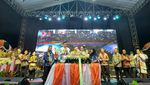 Kemeriahan Hiburan Rakyat di Puncak Kaimana