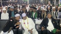 Agenda utama pada rangkaian tersebut yakni selain bersilaturahmi dengan tokoh ulama sekaligus mengangkat para Tokoh Ulama tersebut menjadi Penasehat DPP Grib Jaya yang dibuktikan dengan pembacaan ikrar dan tanda tangan Tokoh Ulama.