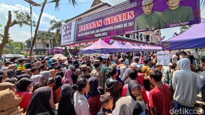 Berburu Aneka Jajanan Gratis di Hari Jadi Kabupaten Ciamis