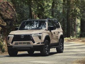 Cocok buat Mobil Pejabat, Kapan Lexus GX Masuk Indonesia?