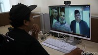 Sidang perdana kepada Lukas hari ini diagendakan pembacaan dakwaan oleh tim Jaksa KPK.  