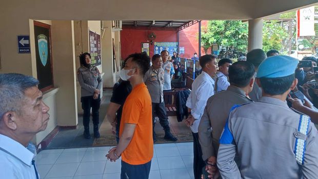 Mahasiswi Fakultas Kehutanan Universitas Hasanuddin (Unhas), Masra (20) ternyata tewas dibunuh oleh kekasihnya sendiri yang bernama RJ alias Joshua.