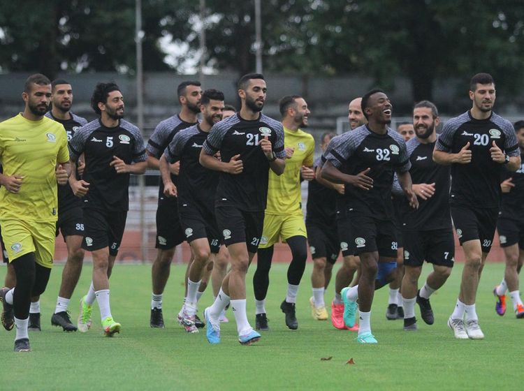 Melihat Latihan Perdana Timnas Palestina di Stadion Gelora 10 November