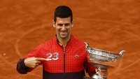 Novak Djokovic juga resmi menyandang status sebagai pemain dengan Grand Slam terbanyak, yakni 23. 