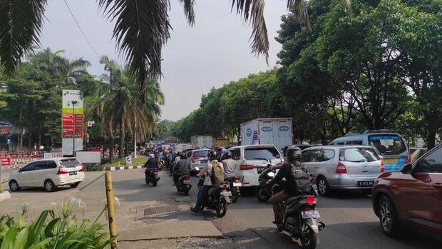 Pantauan Lalin di Jalan TB Simatupang pukul 09.20 WIB
