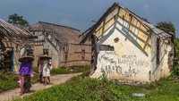 Ratusan rumah di Kampung Susukan dan Kampung Cibolang sudah dirobohkan karena terkena dampak proyek Bendungan Karian.