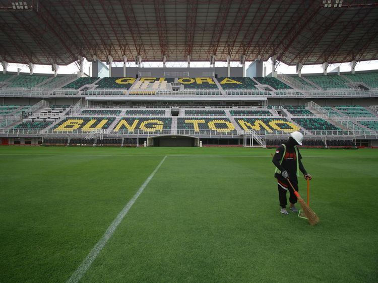 Perawatan Stadion Bung Tomo Jelang FIFA Matchday Indonesia Vs Palestina