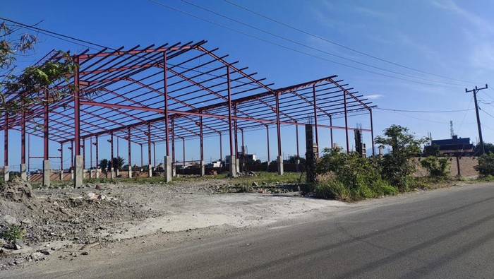 Sebanyak 4 gudang di Kabupaten Pinrang, Sulawesi Selatan (Sulsel) dianggap melanggar Peraturan Daerah Rencana Tata Ruang Wilayah (Perda RTRW).