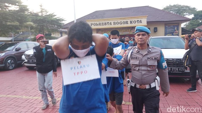 Polresta Bogor Kota menangkap 9 muncikari prostitusi yang menjual ABG ke pria hidung belang