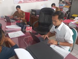 Hari Pertama PPDB di Tabanan, Masyarakat Ramai Urus Suket Domisili