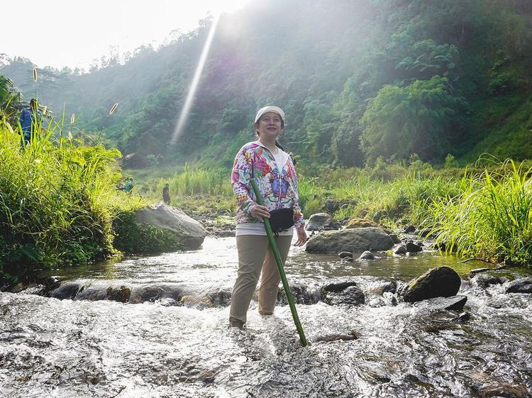 Mengintip Gaya Puan Maharani yang Hobi Trekking