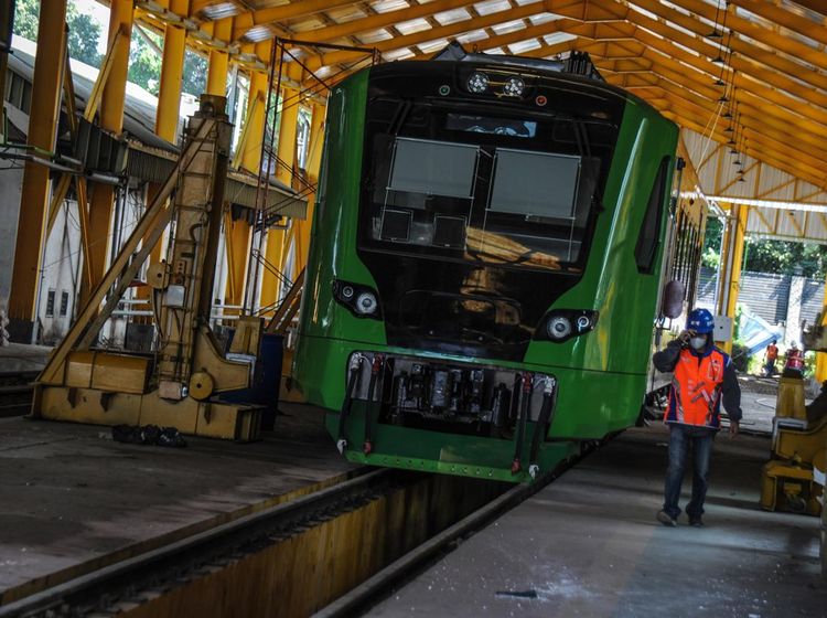 Dari Bandung Mau Naik Kereta Cepat? Harus Naik Ini Dulu!