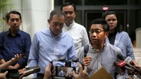 ICW menilai dalam peraturan tersebut KPU memberikan celah kepada para koruptor untuk maju dalam kontestasi pemilu legislatif.  