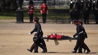 Acara tersebut merupakan latihan untuk Trooping the Colour, parade militer tahunan yang diadakan setiap bulan Juni untuk menandai ulang tahun resmi raja. Raja Charles III akan mengawasi upacara pada 17 Juni.  