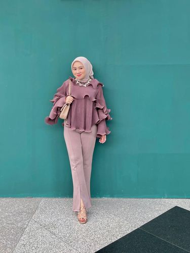 Vinvin Alvionica, pemilik brand busana muslim dan hijab asal Bandung, Alunicorn.