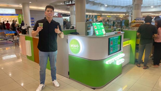 Andy Sugar jualan minuman sehat demi tujuan mulia.