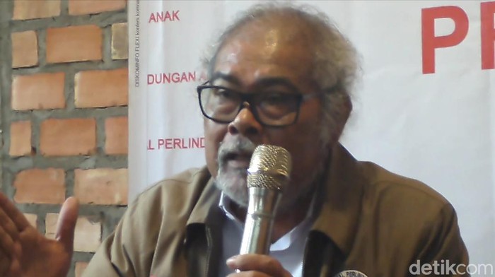 Komnas PA berniat laporkan balik Wali Kota Jambi Syarif Fasha buntut siswi SMP di Jambi dipolisikan usai kritik pemkot.