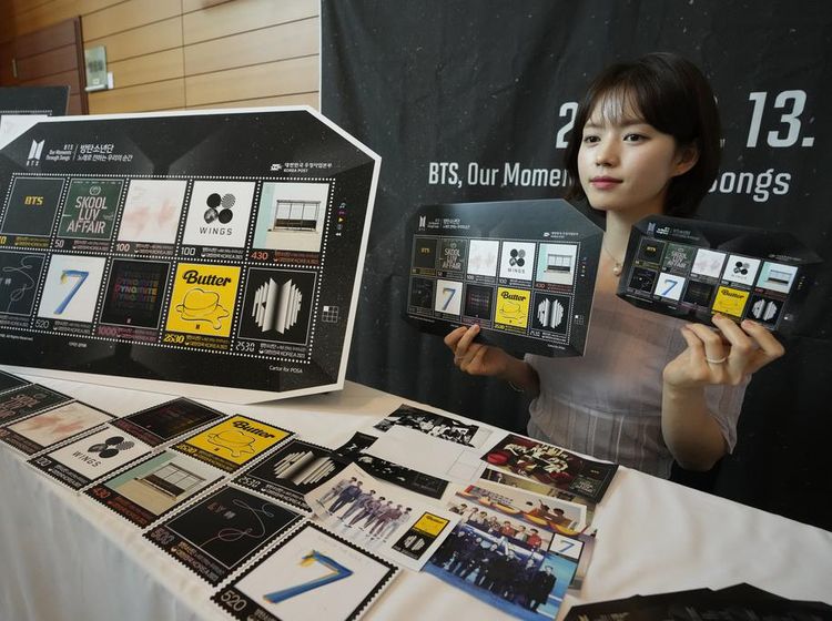 ARMY Merapat, Prangko Edisi 10 Tahun BTS Mulai Dijual