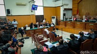 Karena penganiayaan itu, David mengalami sejumlah luka dalam dan fisik dan dirawat di rumah sakit.  