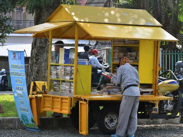 Motor Pengangkut Sampah Disulap Jadi Perpus Keliling, Begini Wujudnya