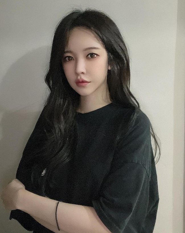 Dia juga menyampaikan tentang rencana hidup ke depannya. Ahyeong mengaku ingin berpindah karier dan tidak lagi menjadi streamer. Foto: Instagram