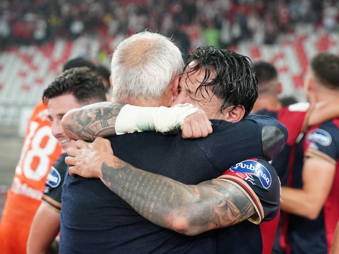 Claudio Ranieri head coach of Cagliari celebrate the win during the Serie B match ''Final Play off''  between Bari and Cagliari on June 11, 2023 stadium ''San Nicola'' in Bari, Italy. (Photo by Gabriele Maricchiolo/NurPhoto via Getty Images)