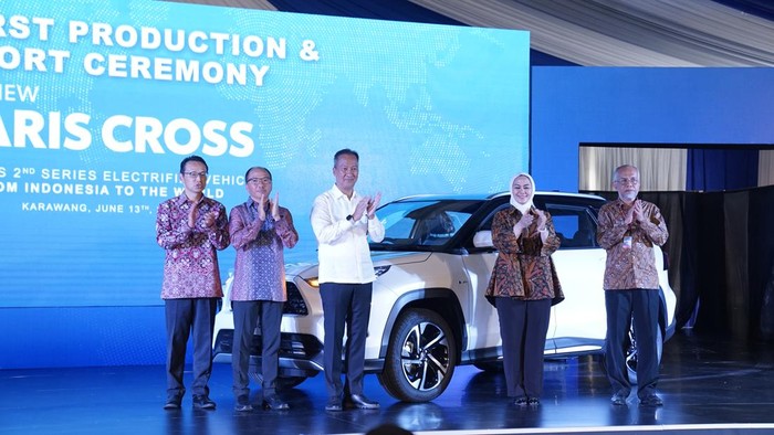 Ekspor Yaris Cross buatan Karawang