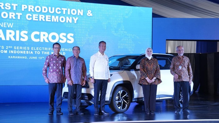 Ekspor Yaris Cross buatan Karawang