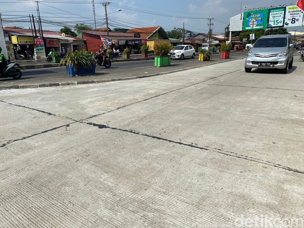 Hasil perbaikan jalan di Kranji, Kota Bekasi, 13 Juni 2023. (Fathia Nabila Qonita/detikcom)