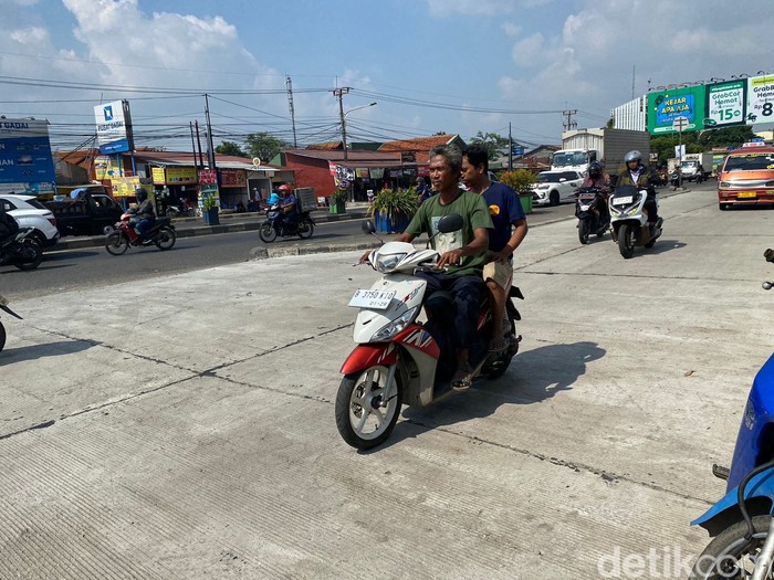 Hasil perbaikan jalan di Kranji, Kota Bekasi, 13 Juni 2023. (Fathia Nabila Qonita/detikcom)