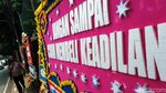 Karangan Bunga Kawal David Berjejer, Sentil Mario Dandy Penguasa Jaksel