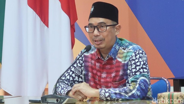 Ketua Majelis Hukum dan HAM PP Muhammadiyah Trisno Raharjo saat memberikan keterangan di kantor PP Muhammadiyah, Kota Jogja, Selasa (13/6/2023).