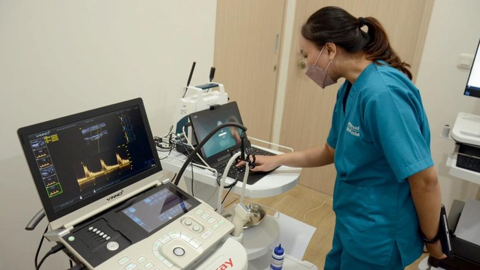 Gejala terkait saraf, seperti sakit kepala, nyeri tengkuk, nyeri pinggang bawah, kesemutan, kebas, hingga diagnosis stroke kini juga banyak menyerang anak muda. Inisiatif ini merupakan salah satu wujud nyata kampanye #GerakanSadarSaraf yang diluncurkan sejak Neuro Care diperkenalkan ke masyarakat.