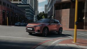 Lebih Mewah, Ini Yaris Cross Versi Lexus