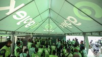 Shelter ini mampu menampung puluhan driver ojek online.  